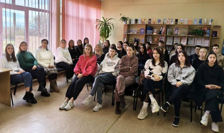 ВЕБІНАР «ЯК РЕКЛАМА НАС ЗМУШУЄ КУПУВАТИ» ДЛЯ ЗДОБУВАЧІВ ОСВІТИ