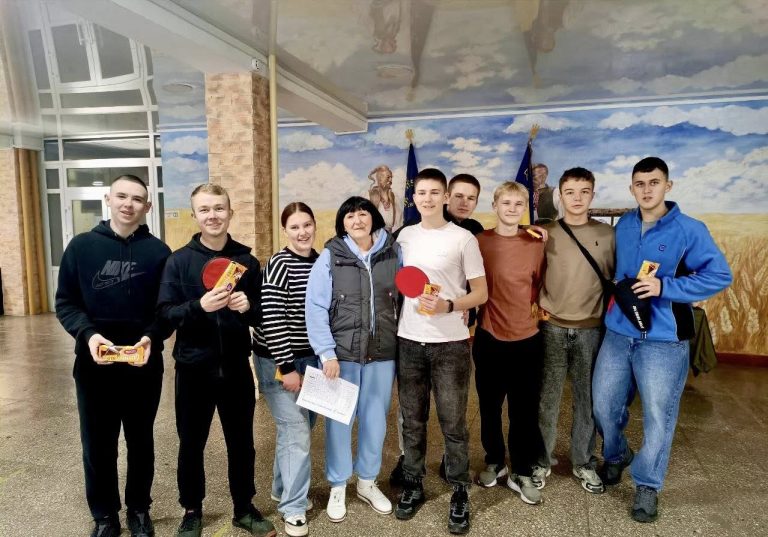 ЗМАГАННЯ З НАСТІЛЬНОГО ТЕНІСУ У ВПУ №25 М. ХМЕЛЬНИЦЬКОГО