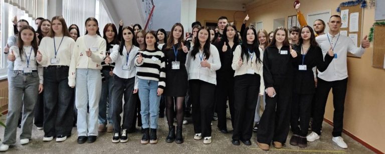 ДЕНЬ НАВПАКИ У ВИЩОМУ ПРОФЕСІЙНОМУ УЧИЛИЩІ №25 М. ХМЕЛЬНИЦЬКОГО