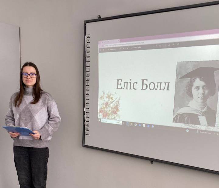 НАУКОВИЙ СТЕНДАП «СУПЕРГЕРОЇ БЕЗ ПЛАЩІВ: ЖІНКИ В НАУЦІ»