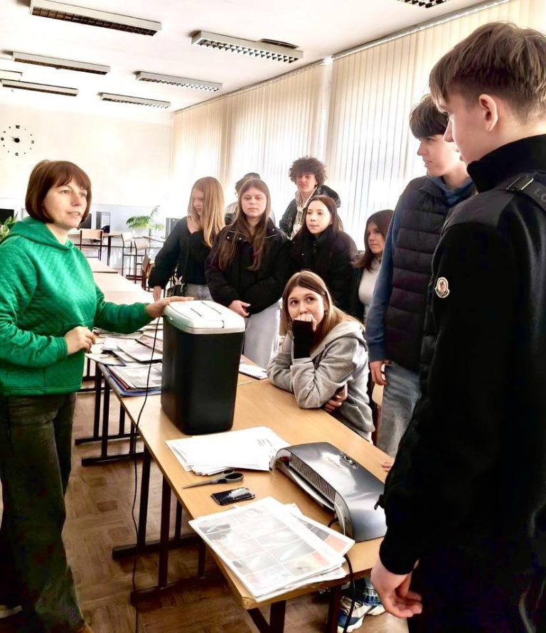 ПРОФОРІЄНТАЦІЙНИЙ КВЕСТ ДЛЯ УЧНІВ ЛІЦЕЮ №14 У ВПУ №25 М. ХМЕЛЬНИЦЬКОГО