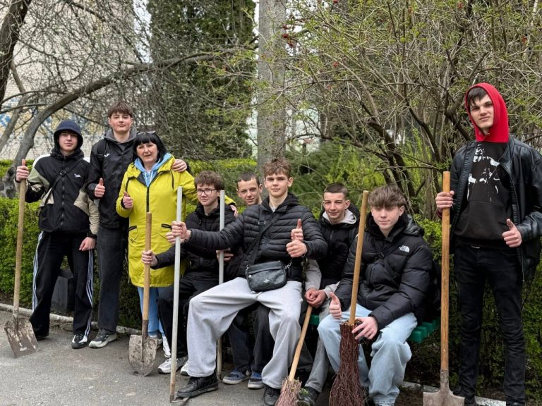 АКЦІЯ З БЛАГОУСТРОЮ «ЗА ЧИСТЕ ДОВКІЛЛЯ»