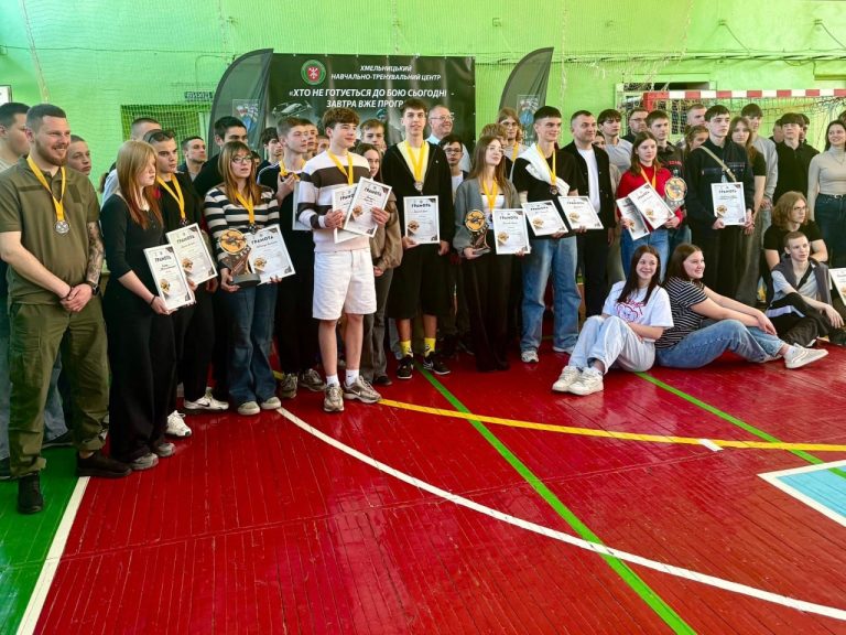 ПЕРШИЙ ЧЕМПІОНАТ З КЕРУВАННЯ БЕЗПІЛОТНИМИ ЛІТАЛЬНИМИ АПАРАТАМИ